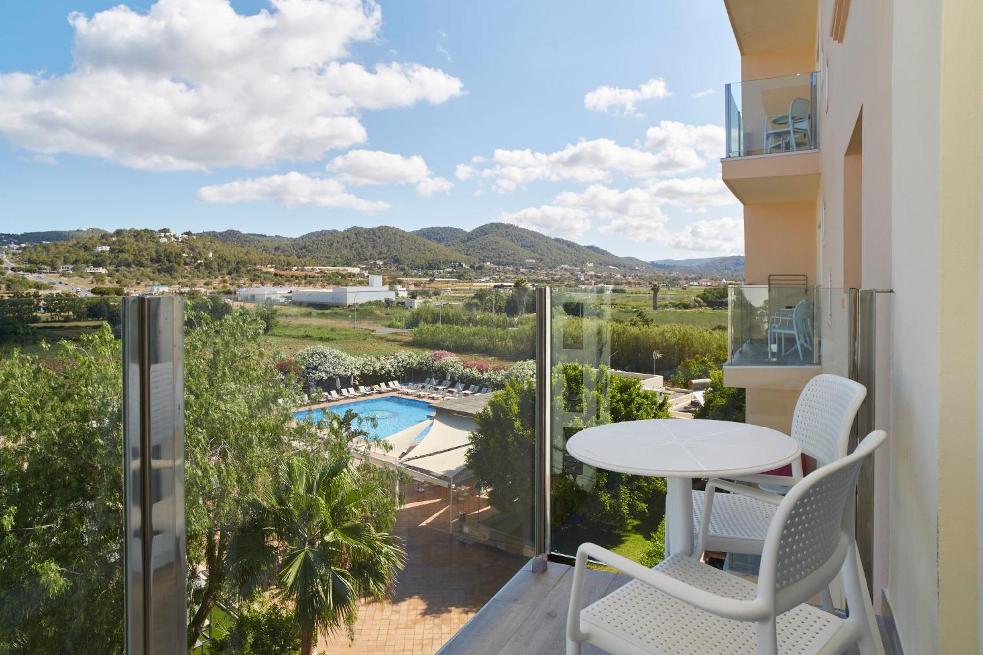 Invisa Hotel Es Pla - Adults Only San Antonio  Exterior photo