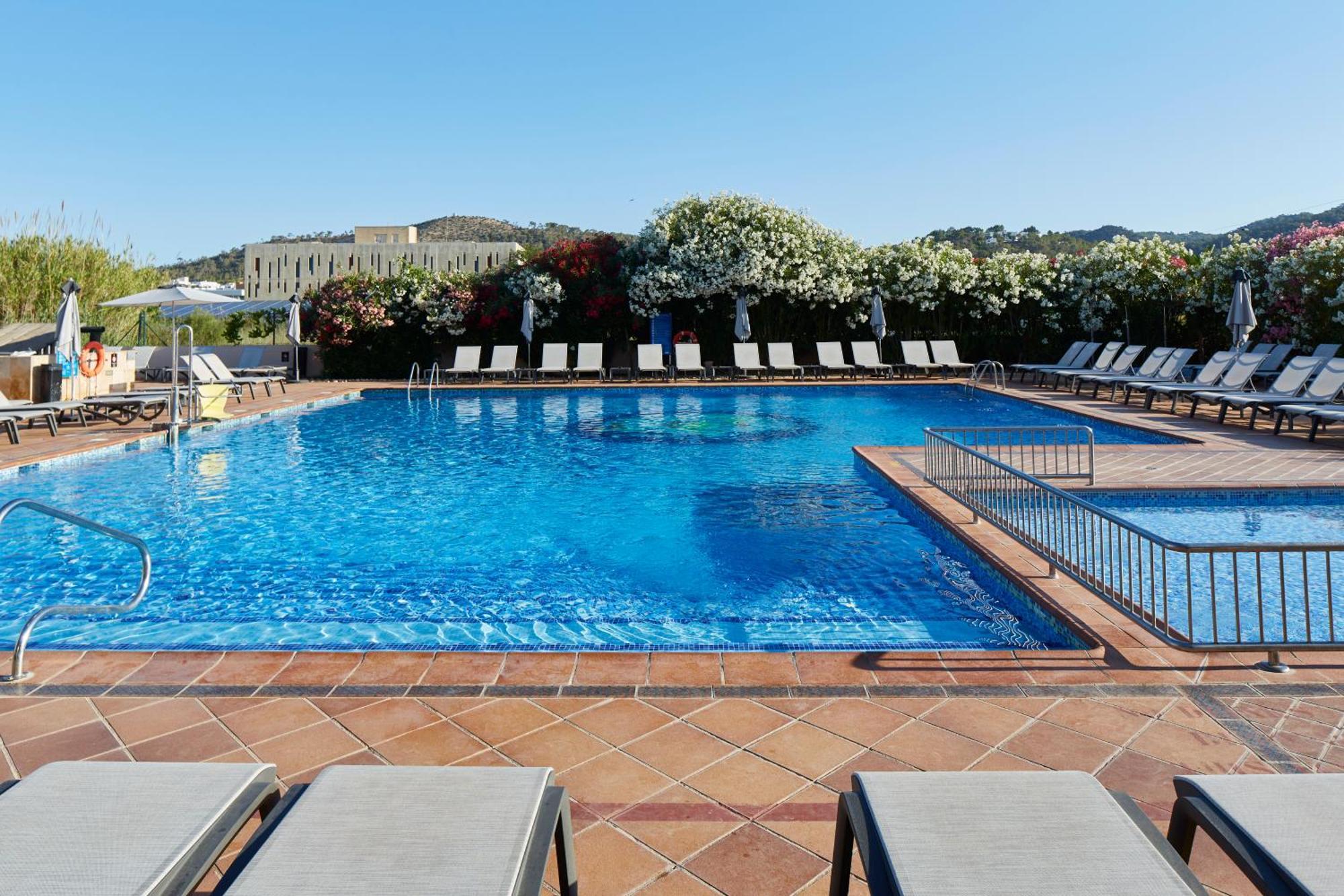 Invisa Hotel Es Pla - Adults Only San Antonio  Exterior photo